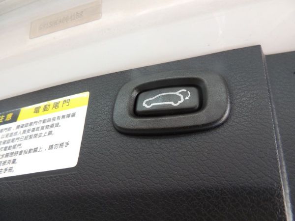  SUV  白 2.2T  尊爵型 照片5