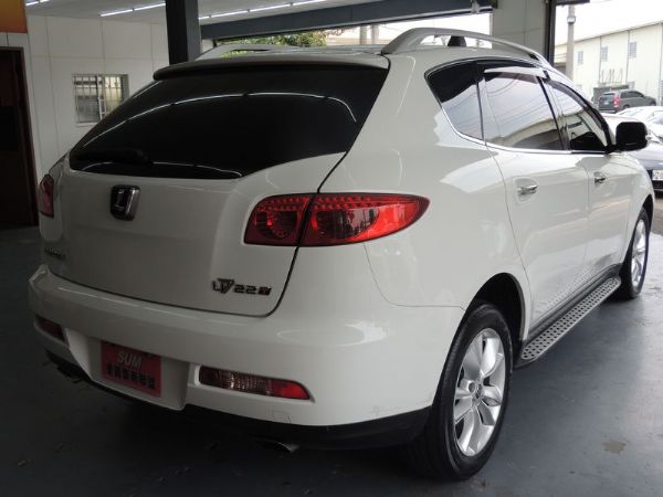  SUV  白 2.2T  尊爵型 照片9