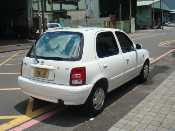 NISSAN MARCH 照片2