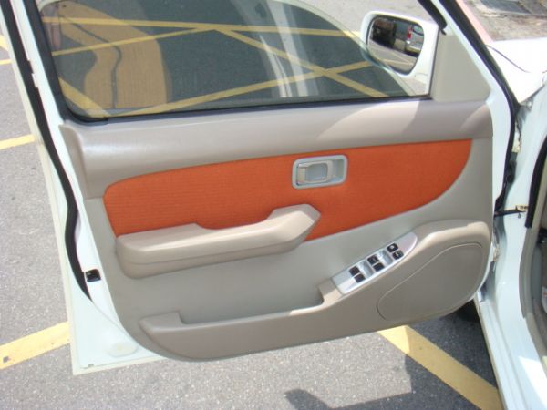 NISSAN MARCH 照片3