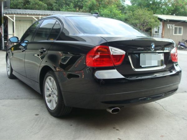 BMW 320I 2007年 2.0黑 照片9