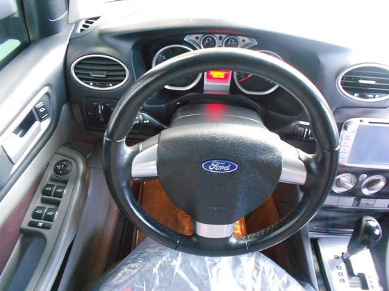 Ford 福特 Focus 2.0  照片5