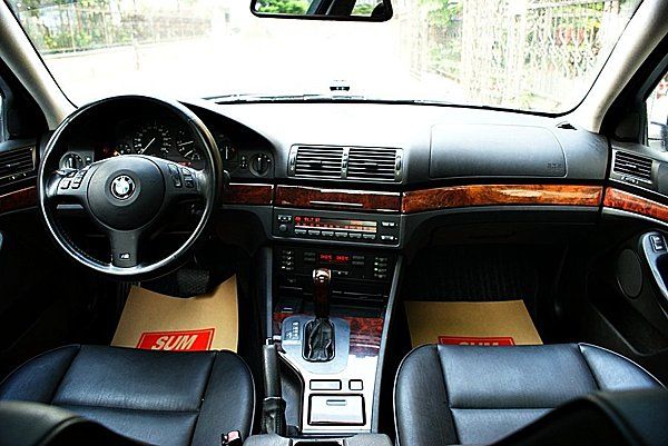 BMW 520I E39 2.2 照片4