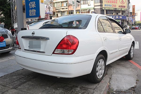 品皇 2005年 日產 SentraM1 照片3