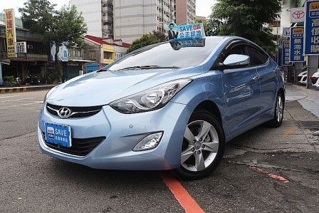 現代 ELANTRA 富士康汽車 照片2