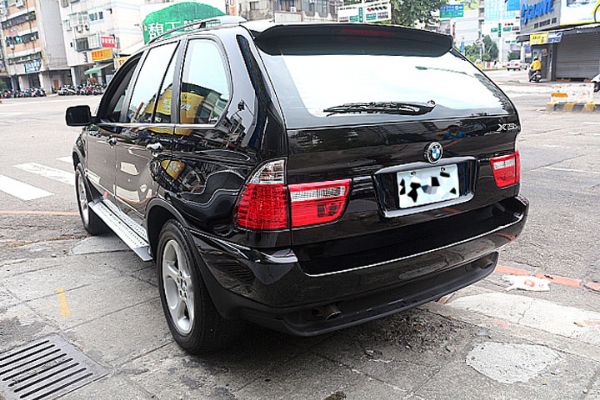 品皇 02年 BMW X5 照片4