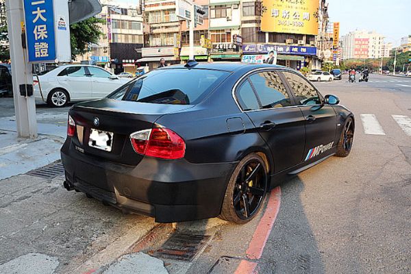 品皇 06年 BMW 323i 總代理 照片3