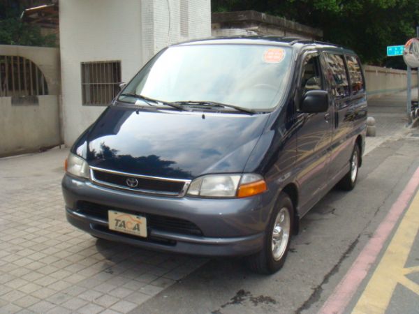 TOYOTA HIACE 照片1