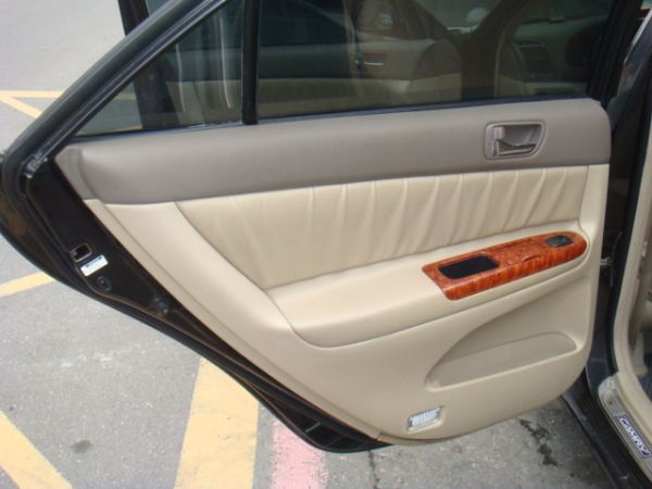 TOYOTA CAMRY 照片4