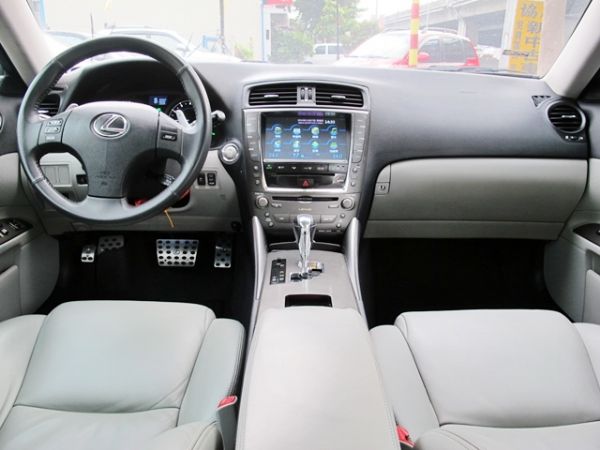 Lexus 凌志 IS250 2.5灰 照片2