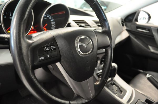 11 MAZDA3 馬3 1.6 可全貸 照片5