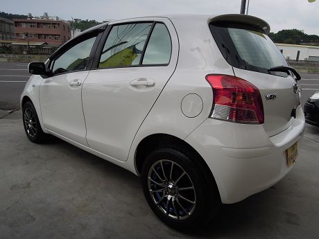 Toyota豐田 Yaris 照片10