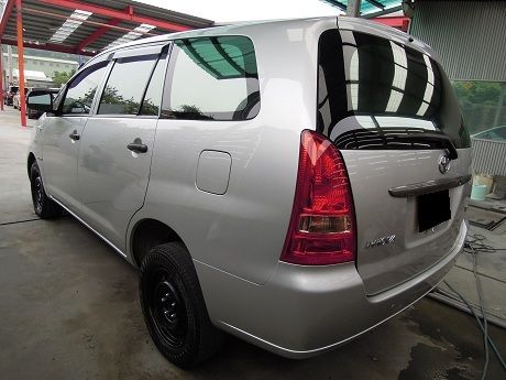 Toyota豐田 Innova 照片10