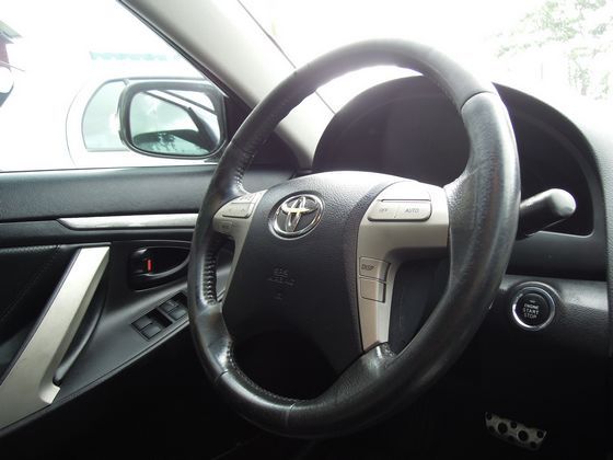 Toyota豐田 Camry 照片3