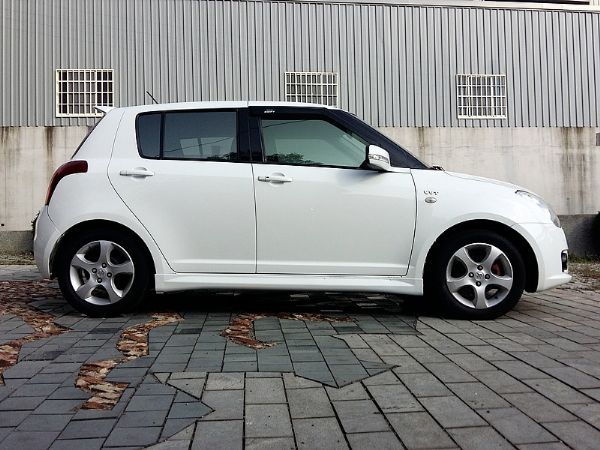 SUZUKI 鈴木 Swift  照片4