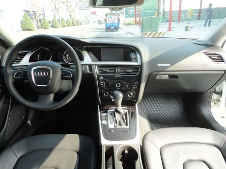 Audi 奧迪 A5 照片2