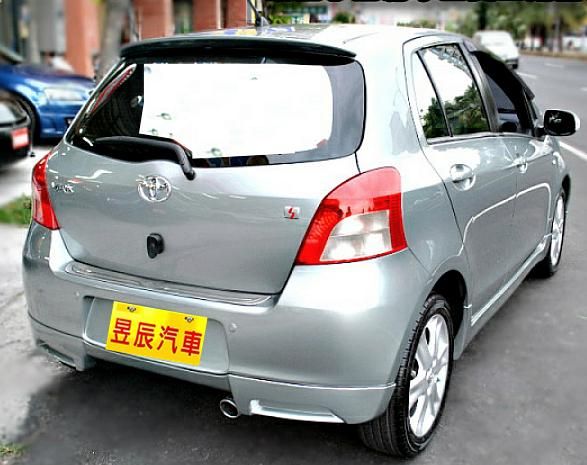 TOYOTA 豐田 Yaris 照片2