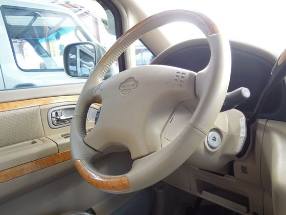 Nissan 日產 Serena QRV 照片3