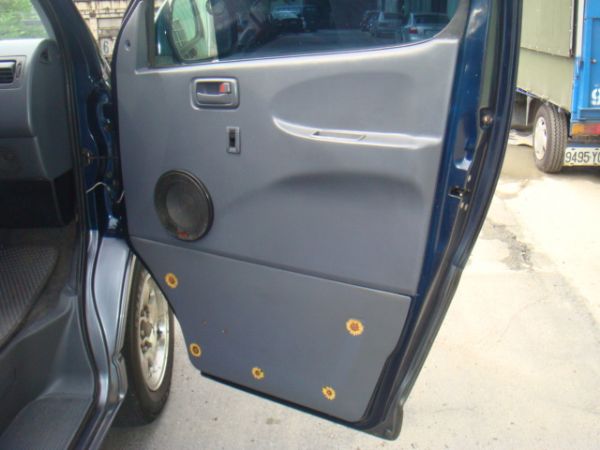 TOYOTA HIACE 照片4