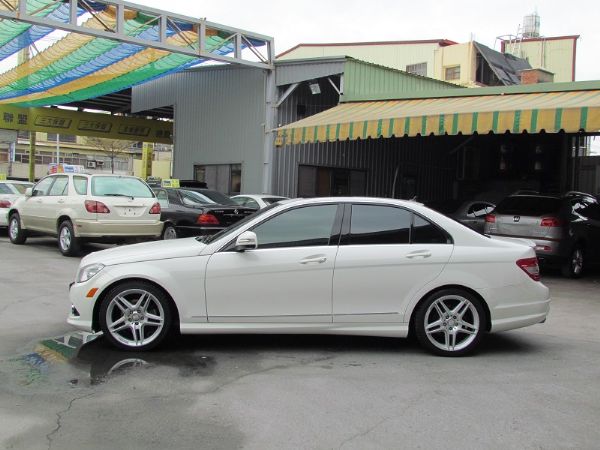 2009 BENZ C300 3.0 白 照片4