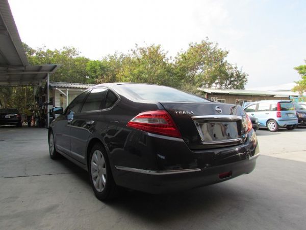 2011 日產 TEANA 2.5 深紫 照片4