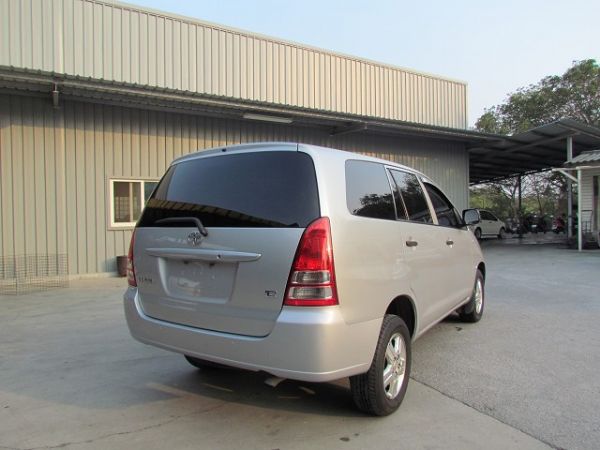 2008 豐田 INNOVA 2.7 銀 照片5