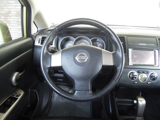 Nissan 日產  Tiida 照片3