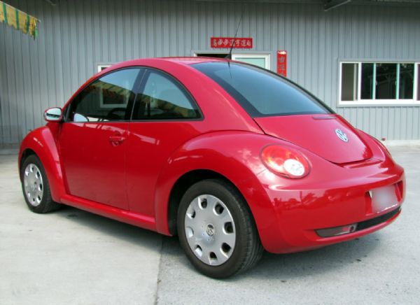 2011 VW Beetle 1.6 紅 照片4