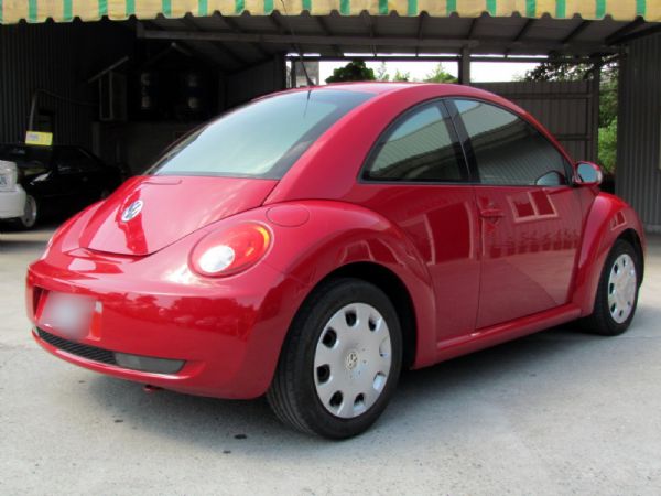 2011 VW Beetle 1.6 紅 照片5