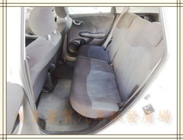 2010 本田 FIT 15.5萬 照片4