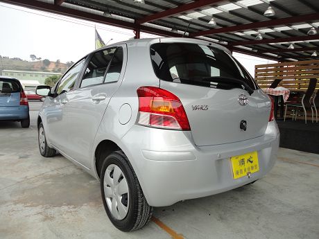 Toyota豐田 Yaris 照片10