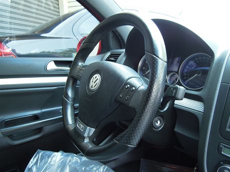 VW 福斯 Golf R32  照片3