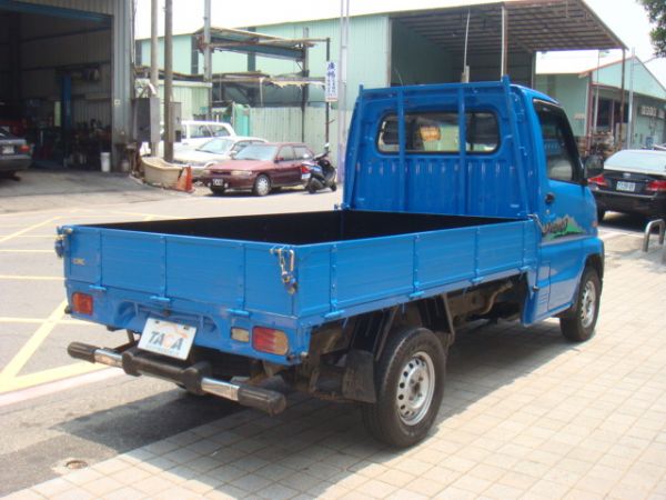 MITSUBSHI VERYCA 貨車 照片2