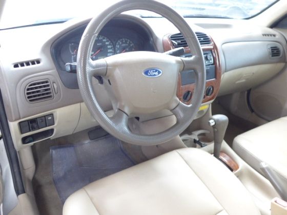 2003 Ford Activa 1.6 照片3