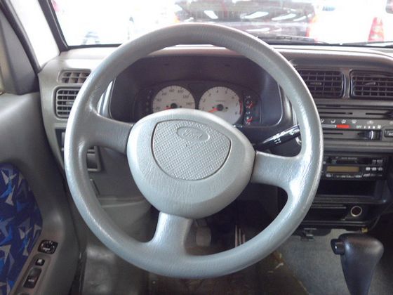 2004 Ford PRZ 1.0  照片6