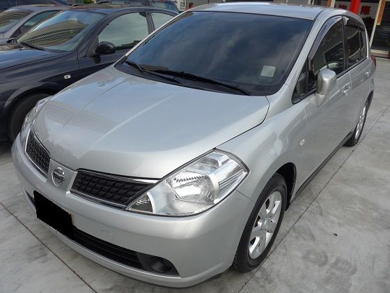 2011 Nissan Tiida  照片1