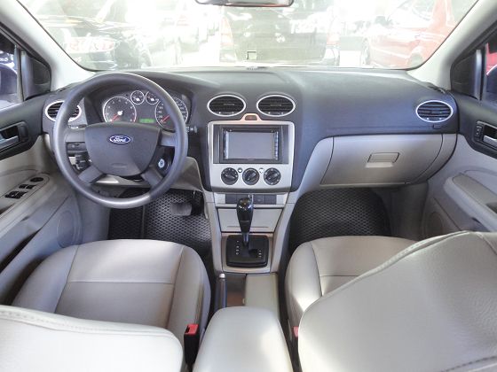 2005 Ford Focus 1.8 照片2