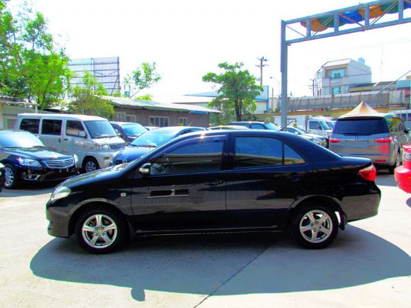 2010 豐田 Vios 1.5黑 照片5