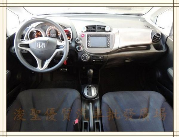 2010 本田 FIT 12.5萬 照片5