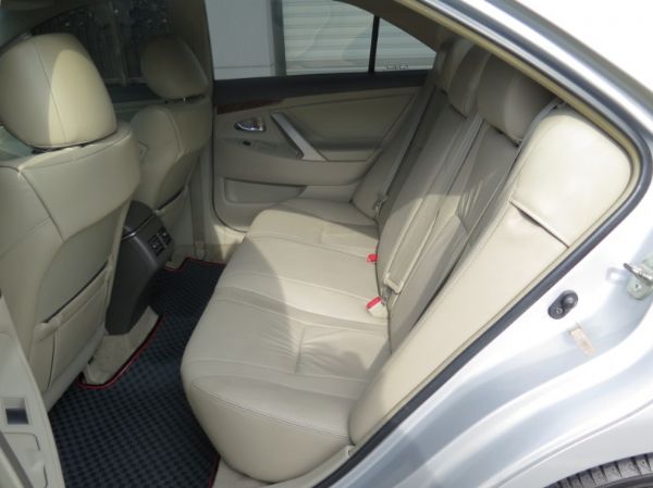 Camry 2.4 銀 天窗 照片4