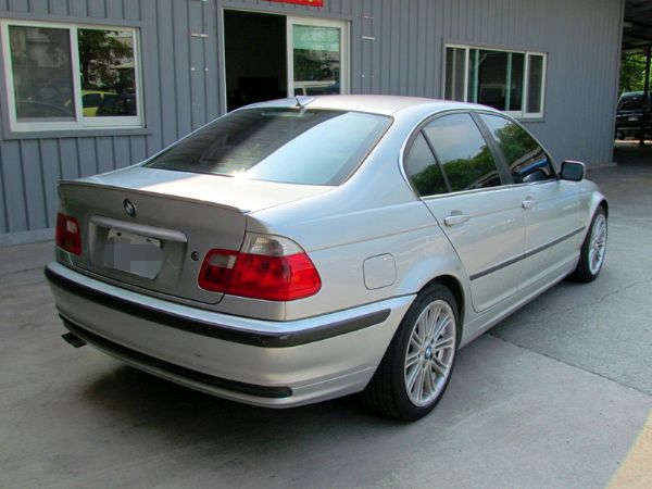 2001 BMW 320I 2.0 銀 照片4