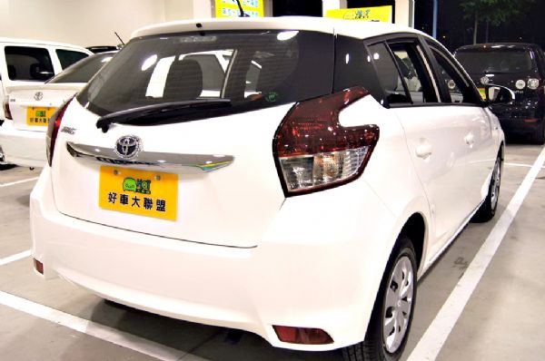 15 YARIS 1.5 免保人可全貸 照片3