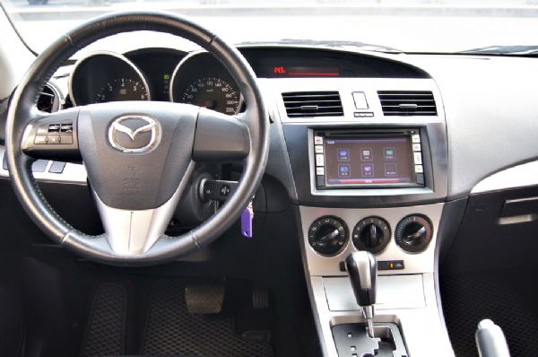 10 MAZDA3 1.6 可全貸免保人 照片4