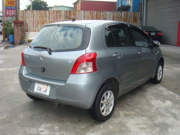 TOYOTA YARIS 照片2