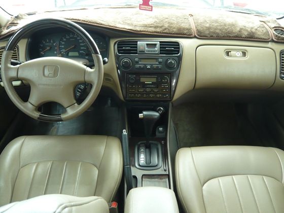 2001年 Honda本田 Accord 照片2