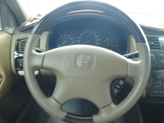 2001年 Honda本田 Accord 照片5