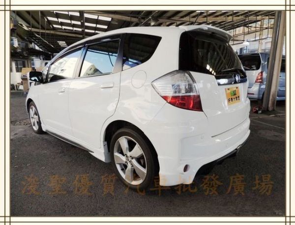 2010 FIT 白 12.5萬 照片8