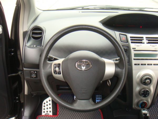 TOYOTA YARIS 照片9