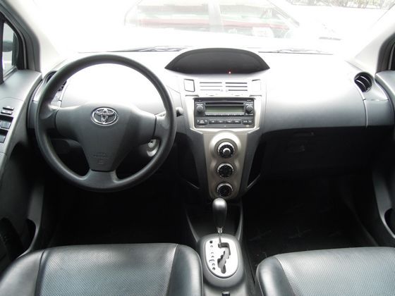 Toyota豐田  Yaris 照片2