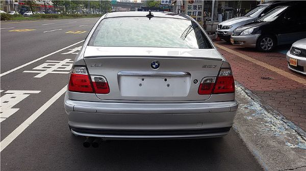 BMW 寶馬 318i  照片4